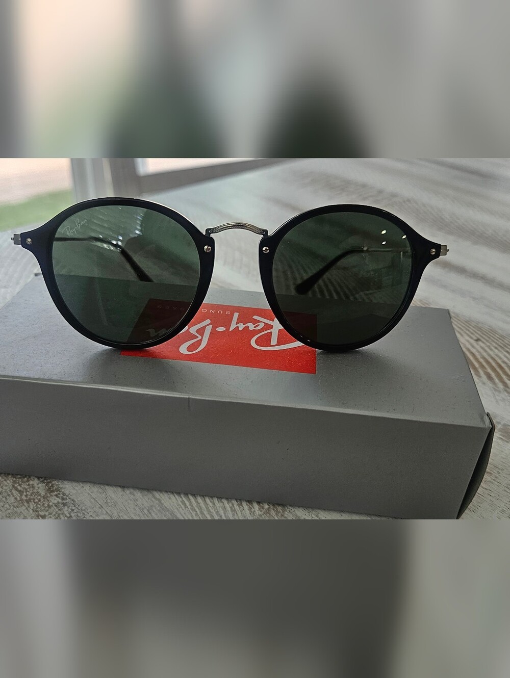 Round Ray-Ban sunglasses
